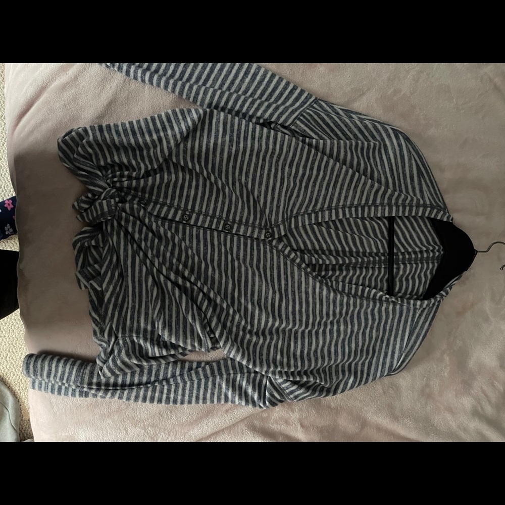 bottom tie striped sweater